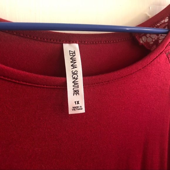 Red lace sleeved tee - Picture 2 of 3